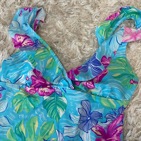 Stella Parker swimsuit one piece ruffles similar to Lilly Pulitzer bathing suit - Picture 6 of 8